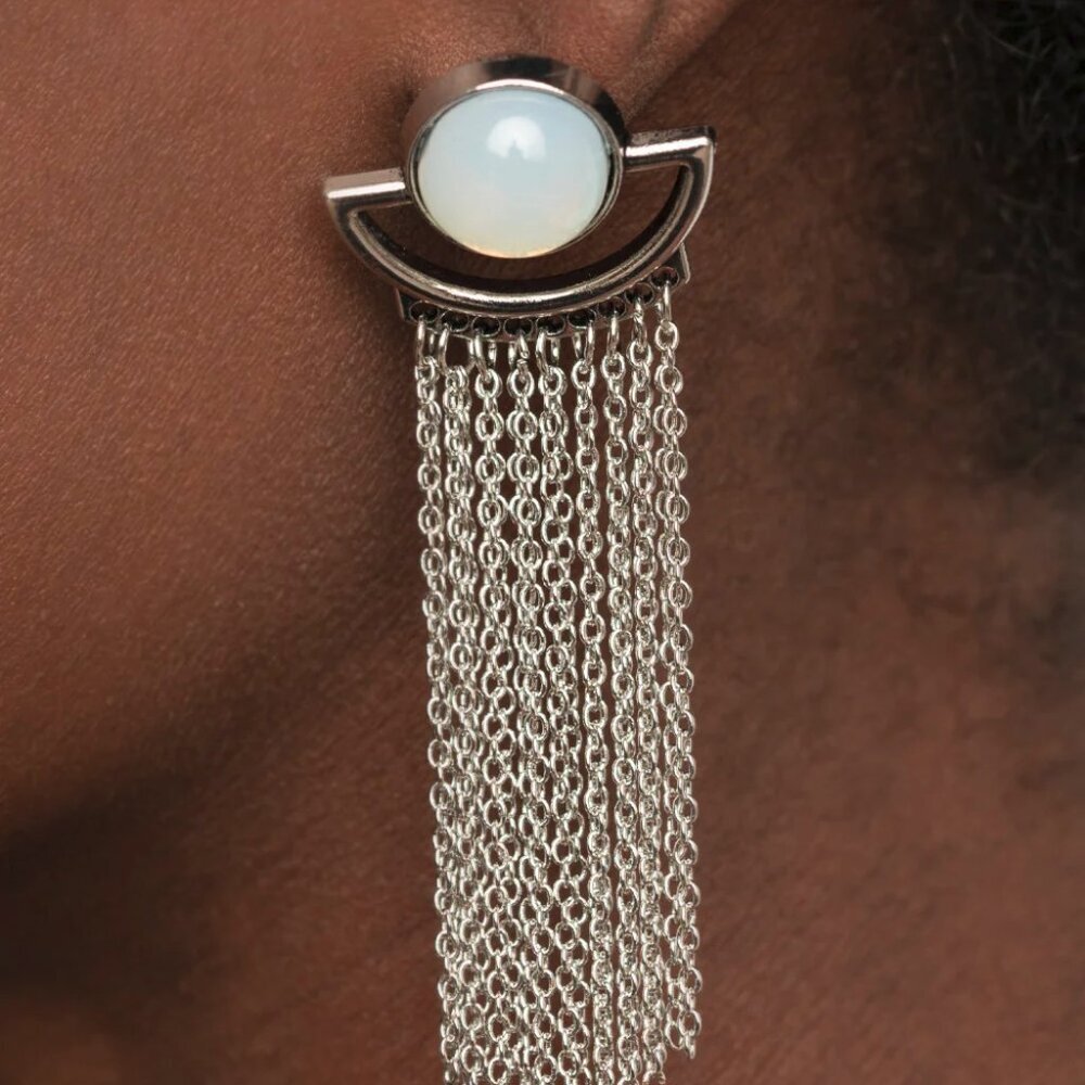 Paparazzi Jewelry Accessories - Opal Oracle - White Earrings - Vintage